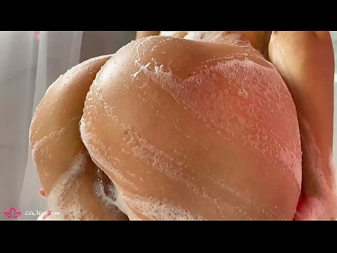 ❤️ Brunette Anapiga Pussy kwa Pussy kwa Vibrator hadi Orgasm kali katika Shower Pono ya kupendeza ☑